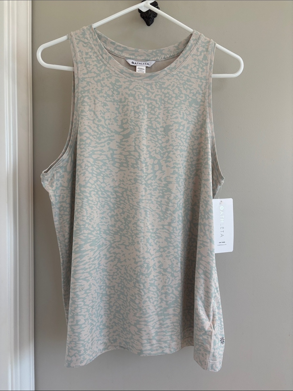 Athleta Chi Tank Camisole Chi Size Large